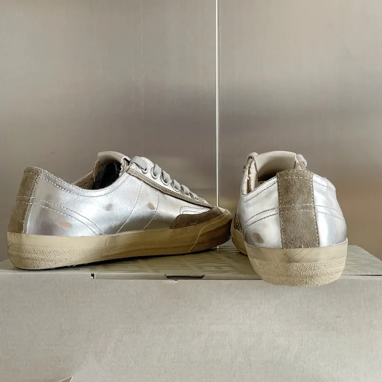 Golden Goose Shoe 